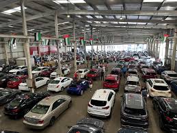 How Car Auctions Work in the UAE: Step by Step Guide for Buyers & Sellers