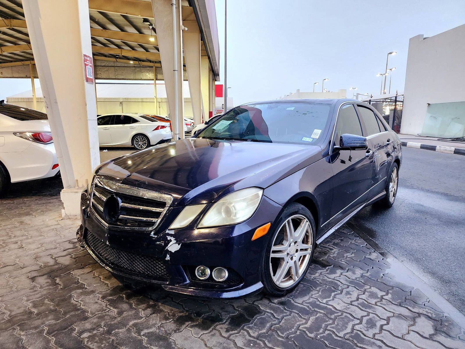 2010 MERCEDES BENZ E 350 — 170843 Miles — Lot AA073727 — Souq - Marhaba Auctions Used Cars - Image 4