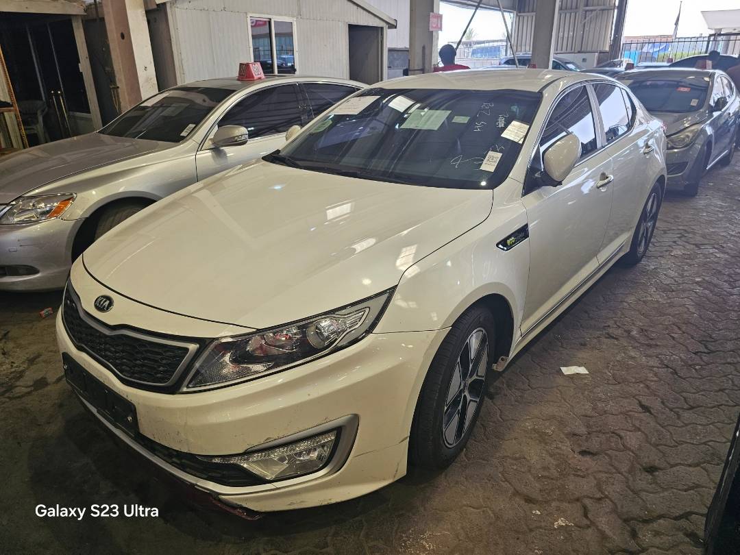 2013 KIA K5 — 133664 KM — Lot 047874 — Main - Marhaba Auctions Used Cars - Image 5