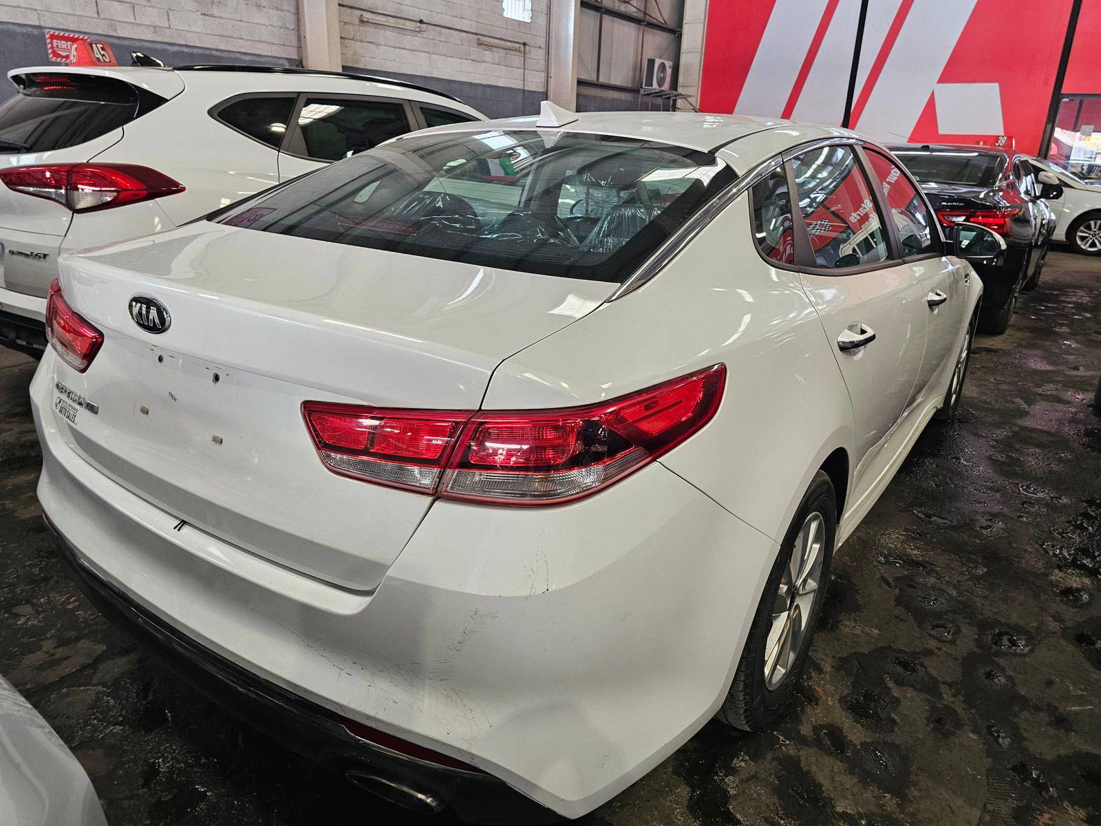 2018 KIA OPTIMA — 216664 Miles — Lot 1268475 — Main - Marhaba Auctions Used Cars - Image 5