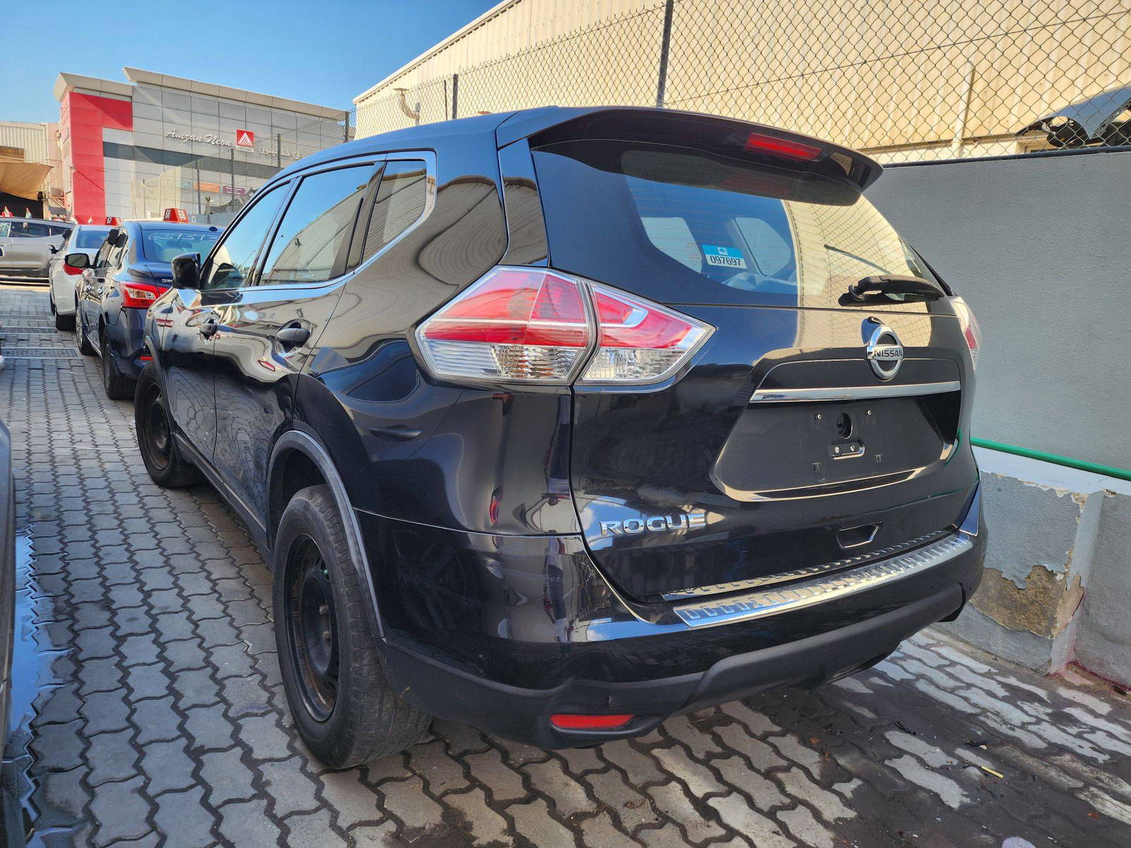 2016 NISSAN ROGUE — 140237 Miles — Lot 14463 — Al Quoz - Marhaba Auctions Used Cars - Image 3