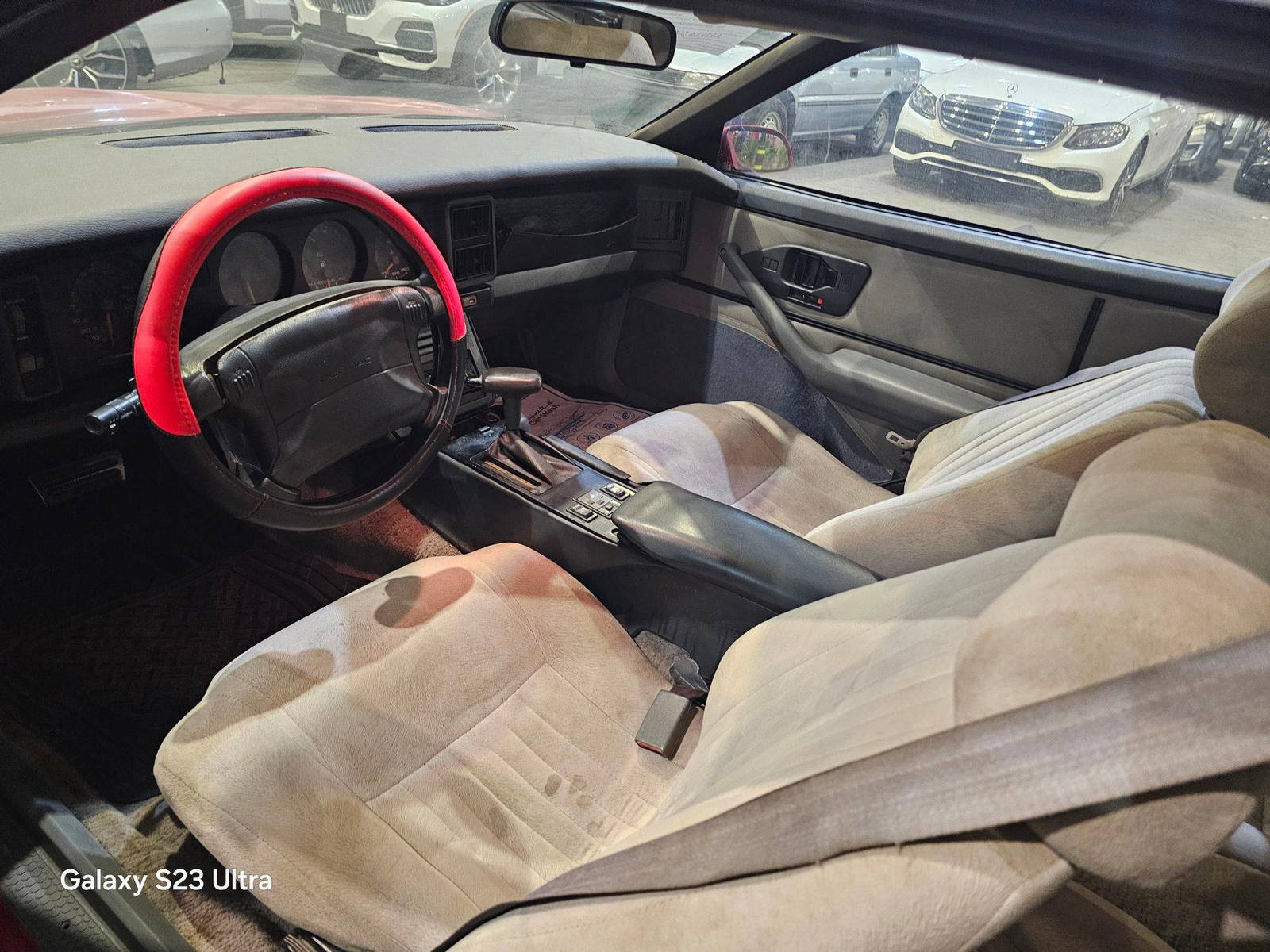 1991 PONTIAC BONNEVILLE — 118285 Miles — Lot L206239 — Main - Marhaba Auctions Used Cars - Image 8