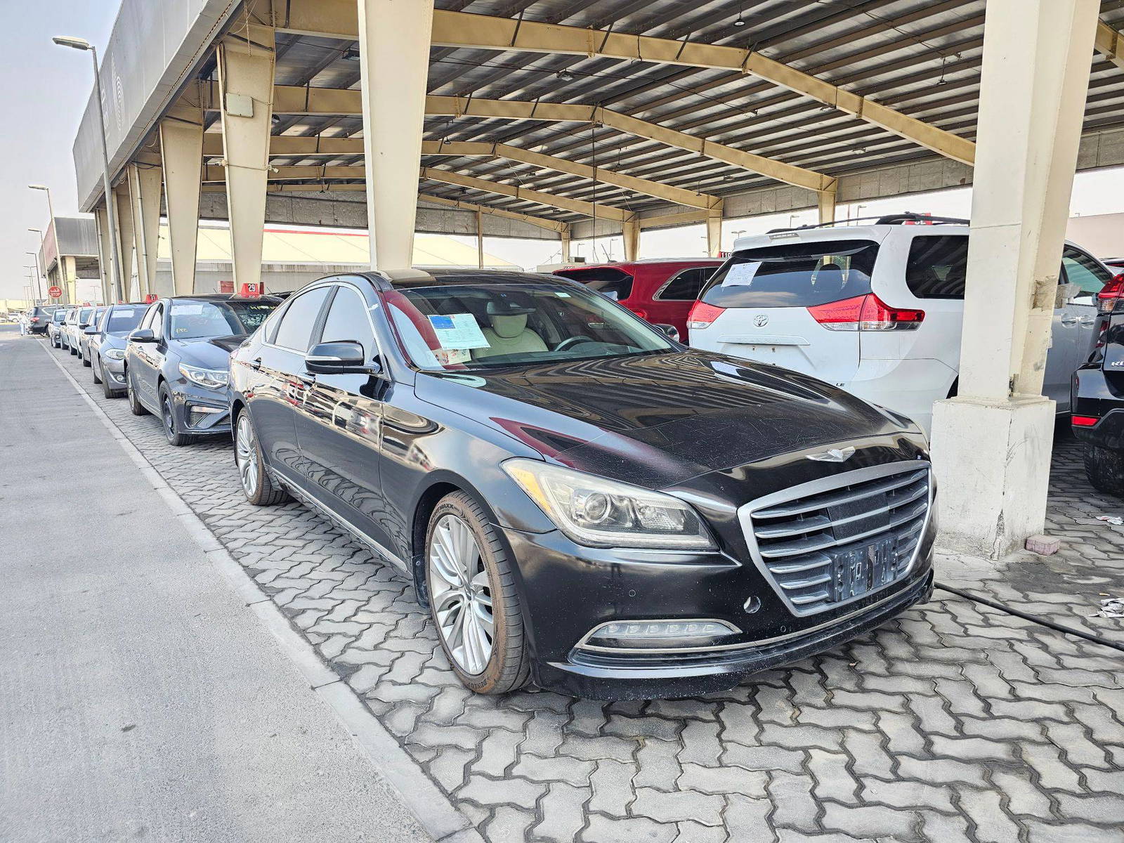 2015 HYUNDAI GENESIS — 237768 KM — Lot FU037566 — Souq - Marhaba Auctions Used Cars - Image 3