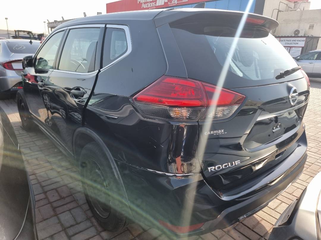 2017 NISSAN ROGUE — 125654 KM — Lot 125487 — Souq - Marhaba Auctions Used Cars - Image 5