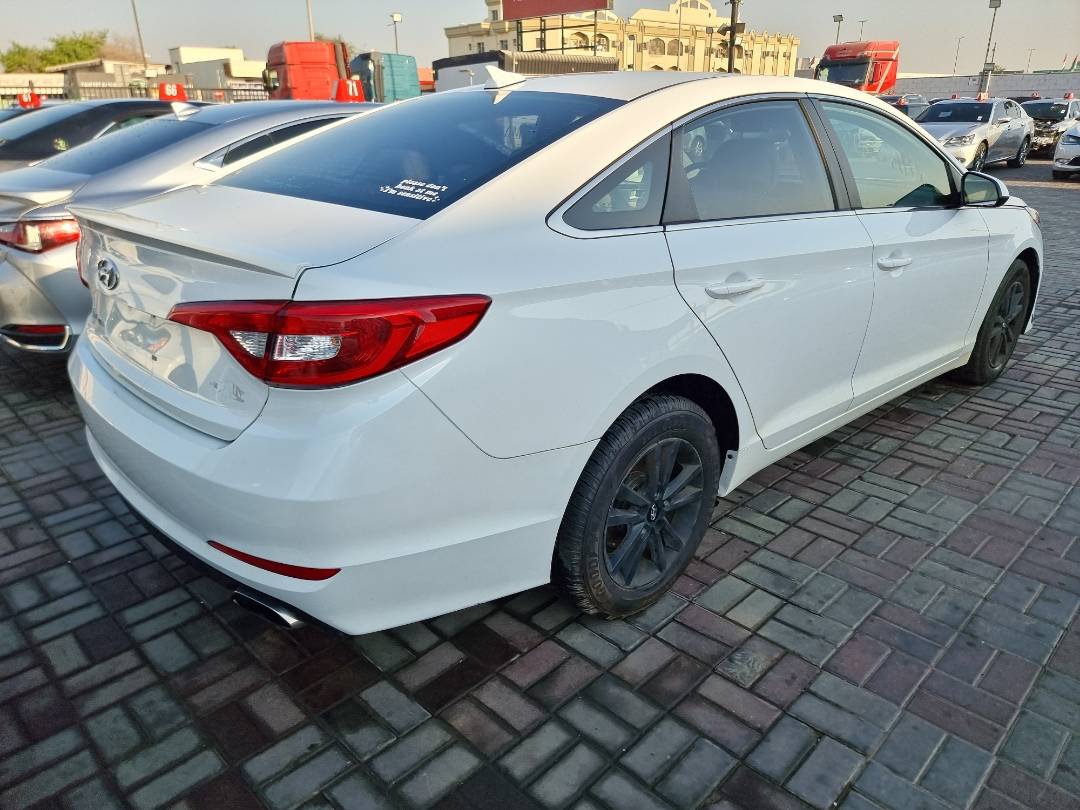 2016 HYUNDAI SONATA — 130418 Miles — Lot 124578 — Ind. 12 - Marhaba Auctions Used Cars - Image 4