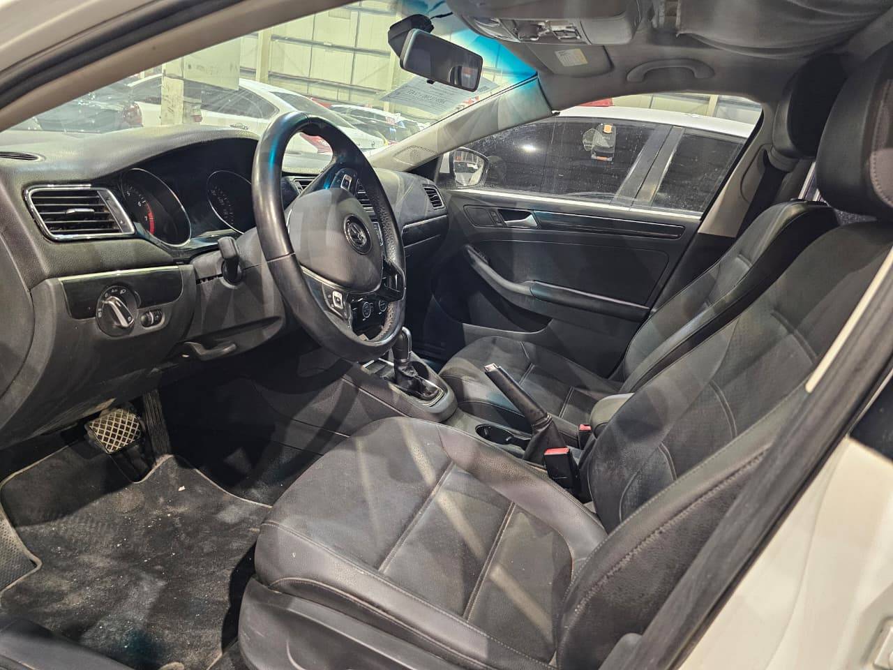 2017 VOLKSWAGEN JETTA — 14216 Miles — Lot HM410276 — Main - Marhaba Auctions Used Cars - Image 9