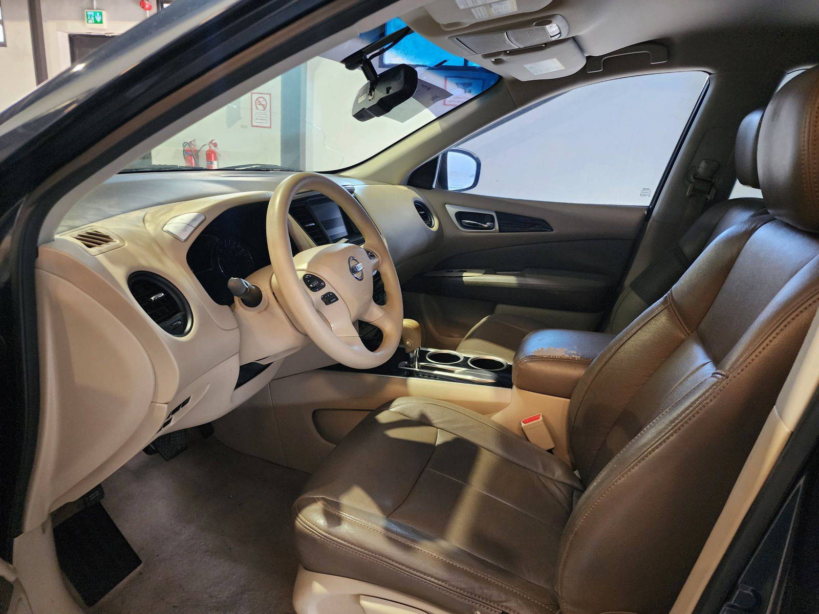 2014 NISSAN PATHFINDER — 172389 Miles — Lot 93229 — Souq - Marhaba Auctions Used Cars - Image 9