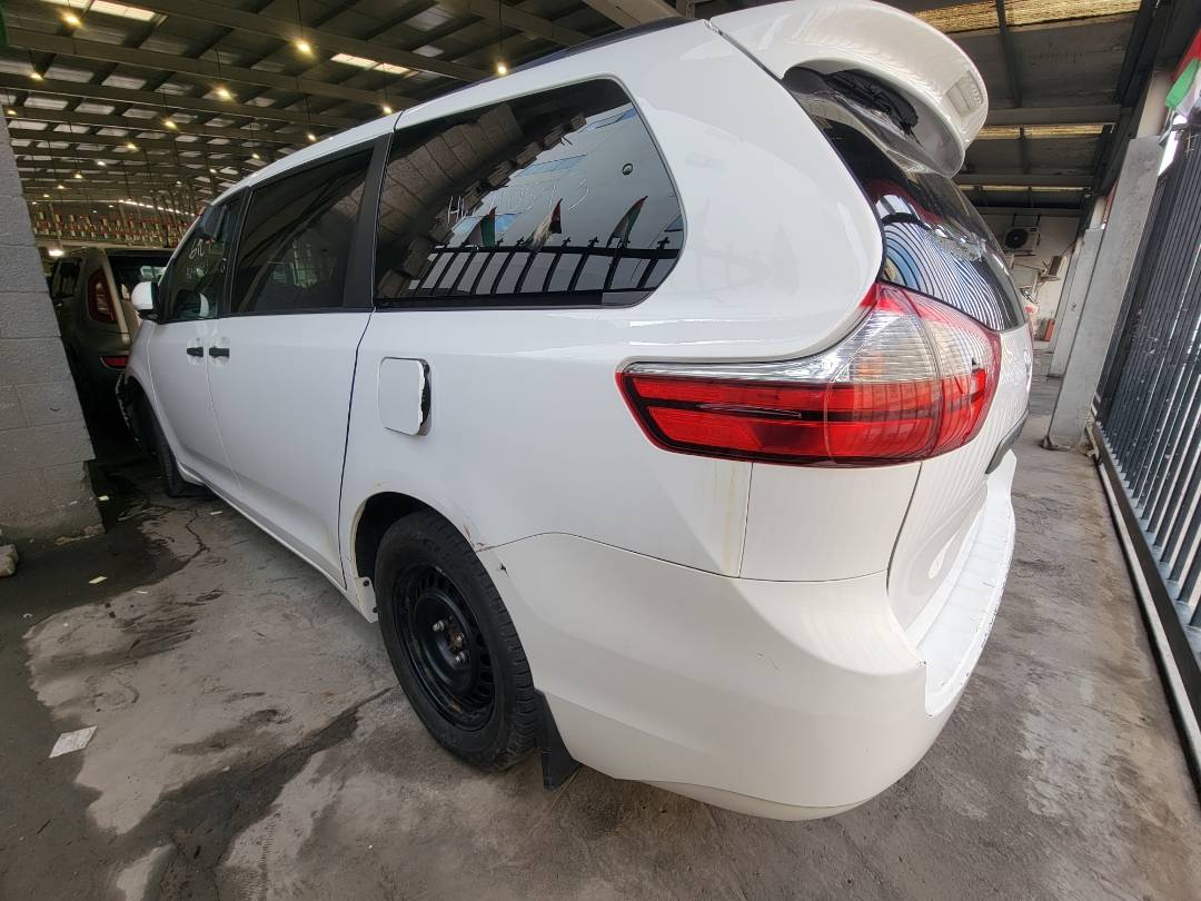 2017 TOYOTA SIENNA — 119297 KM — Lot S853219 — Main - Marhaba Auctions Used Cars - Image 3