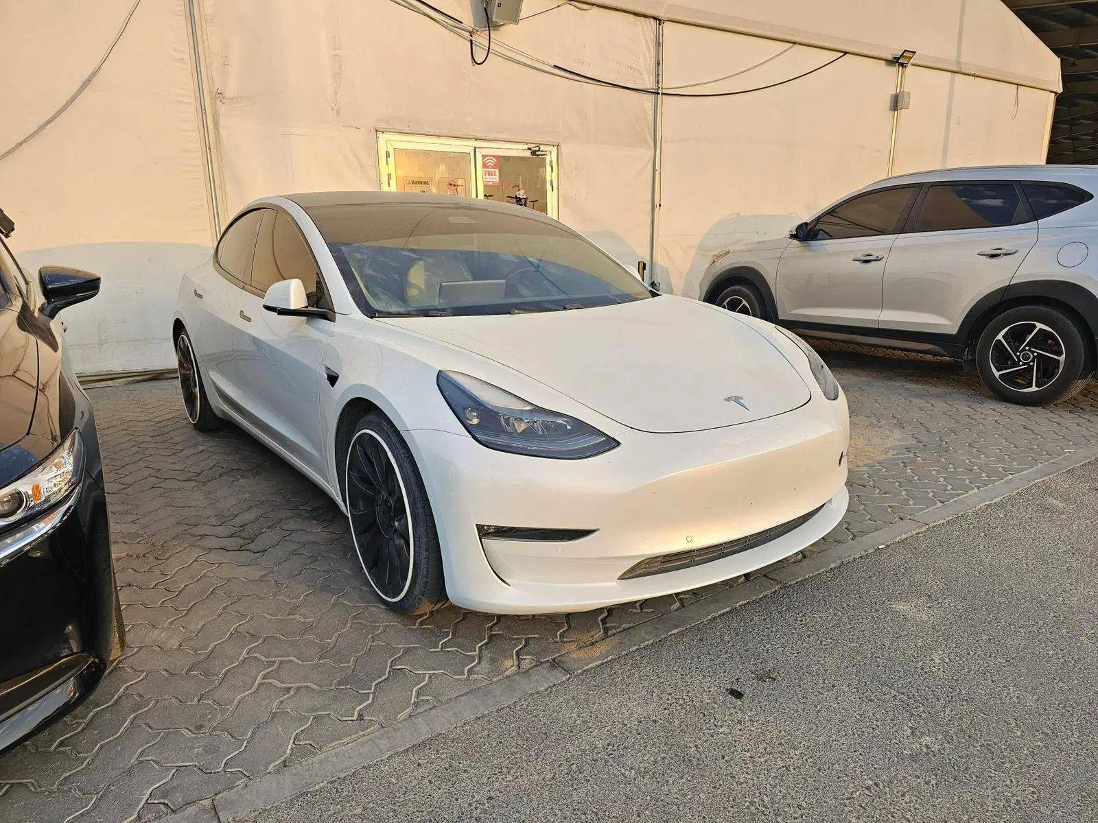 2021 TESLA MODEL 3 — sold — 161800 KM — Lot 7MF945237 — Main - Marhaba Auctions Used Cars - Image 5