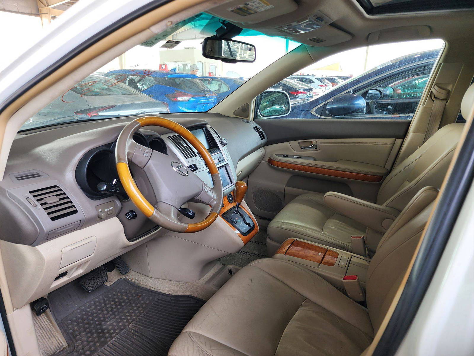 2008 LEXUS RX 350 — 175152 Miles — Lot 8C060685 — Souq - Marhaba Auctions Used Cars - Image 10