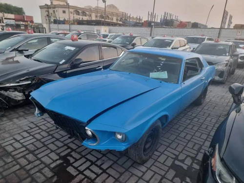 FORD MUSTANG