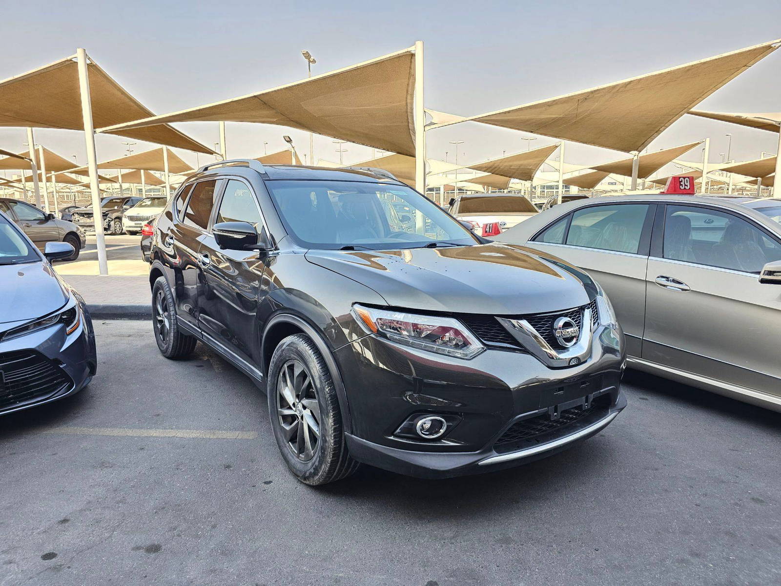 2014 NISSAN ROGUE — 195250 Miles — Lot 2MT3EC773042 — Souq - Marhaba Auctions Used Cars - Image 4