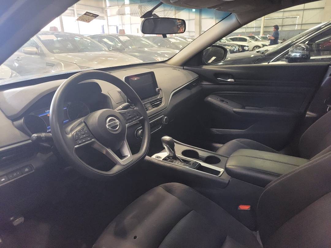 2019 NISSAN ALTIMA — 61259 KM — Lot 157396 — Main - Marhaba Auctions Used Cars - Image 6