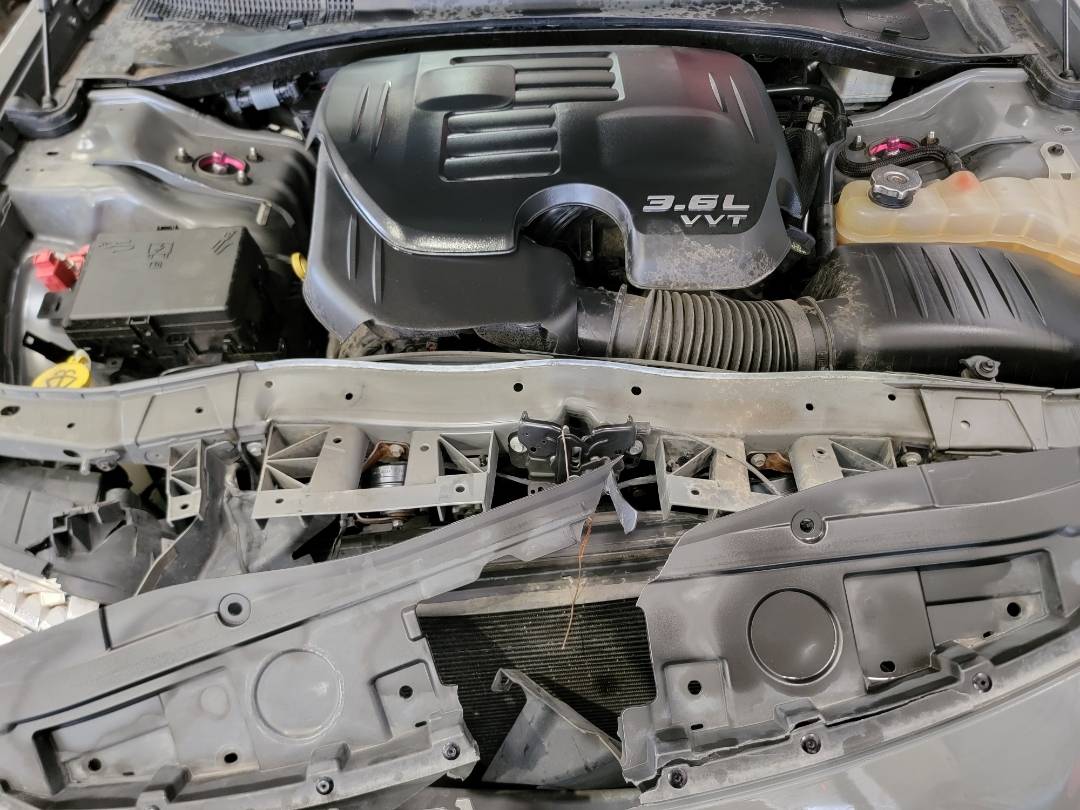 2019 CHRYSLER 300 — 57722 Miles — Lot 81216163 — Main - Marhaba Auctions Used Cars - Image 8