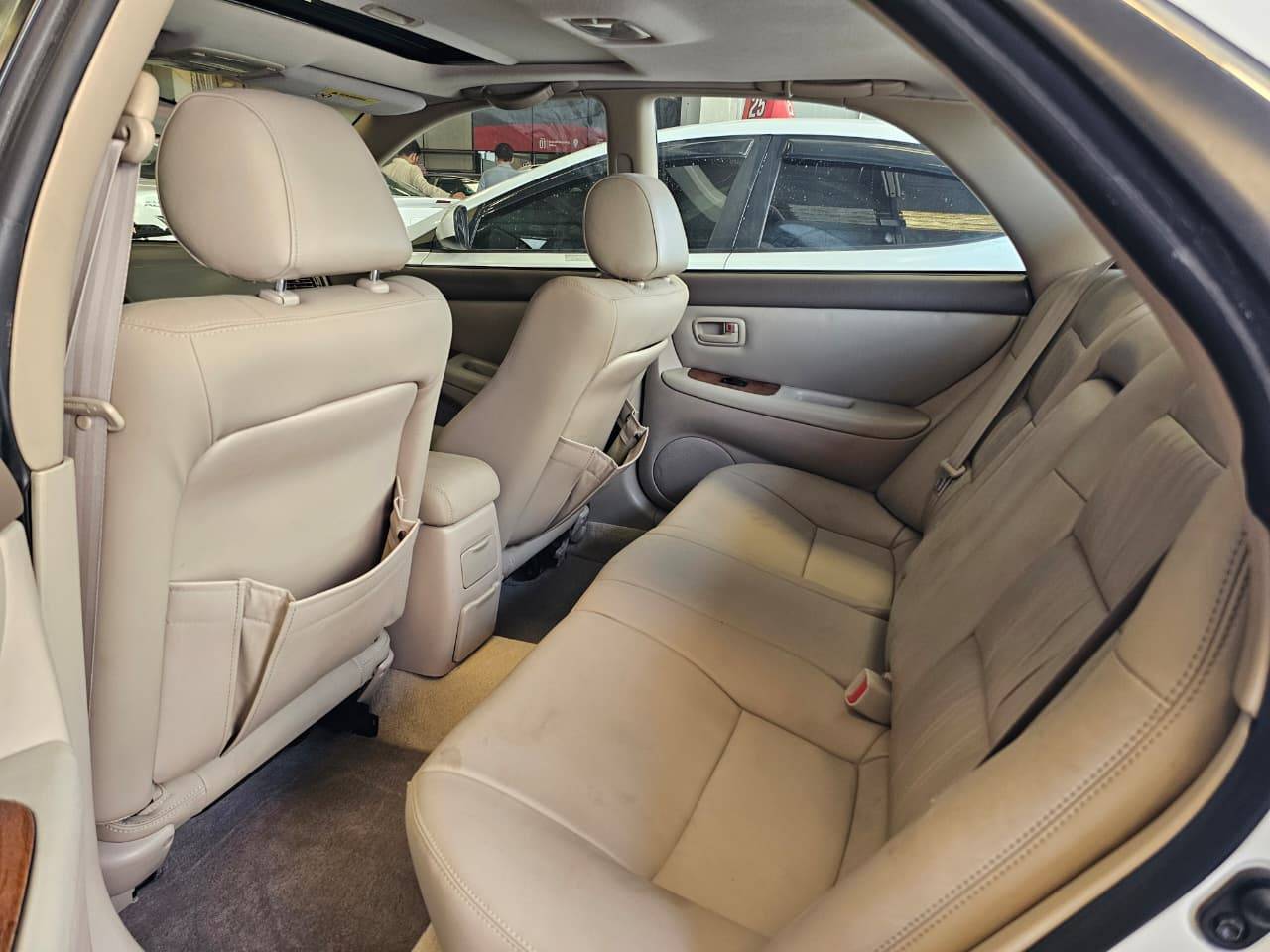 1997 LEXUS ES 300 — 209254 Miles — Lot 0V5003146 — Main - Marhaba Auctions Used Cars - Image 7
