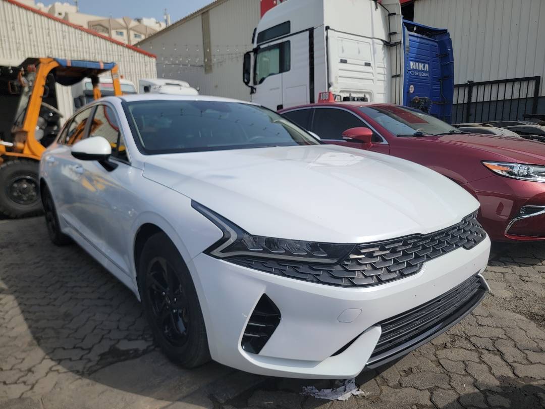 2021 KIA K5 — 117995 KM — Lot 61228033 — Main - Marhaba Auctions Used Cars - Image 4