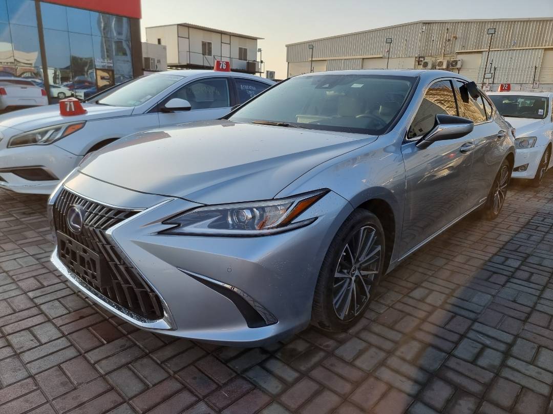 2022 LEXUS ES 300H — 22132 Miles — Lot 68057753 — Ind. 12 - Marhaba Auctions Used Cars - Image 3