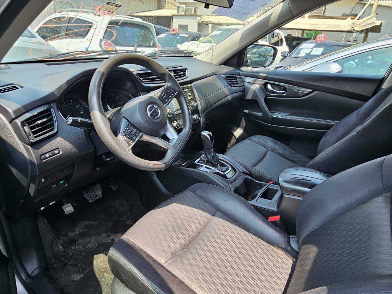 2017 NISSAN ROGUE — 151029 Miles — Lot W148483 — Main - Marhaba Auctions Used Cars - Image 8