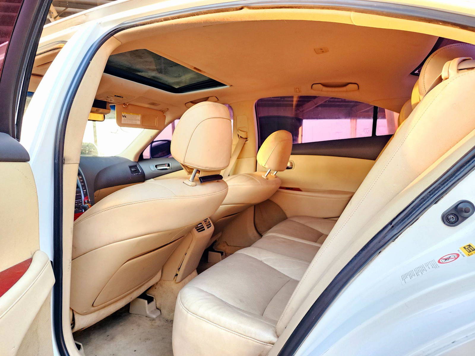 2007 LEXUS ES 350 — 194298 Miles — Lot 70430044 — Souq - Marhaba Auctions Used Cars - Image 6