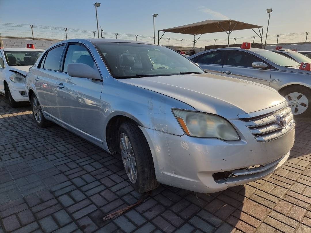 2006 TOYOTA AVALON — 238384 Miles — Lot 125487 — Main - Marhaba Auctions Used Cars - Image 3