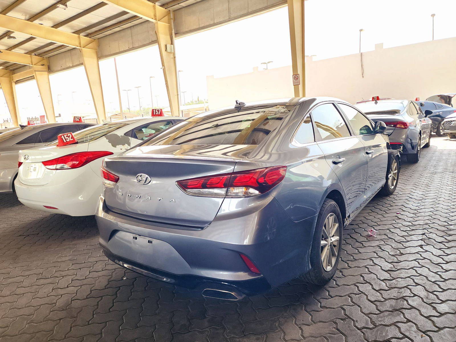 2018 HYUNDAI SONATA — 166744 KM — Lot 77044634 — Souq - Marhaba Auctions Used Cars - Image 3