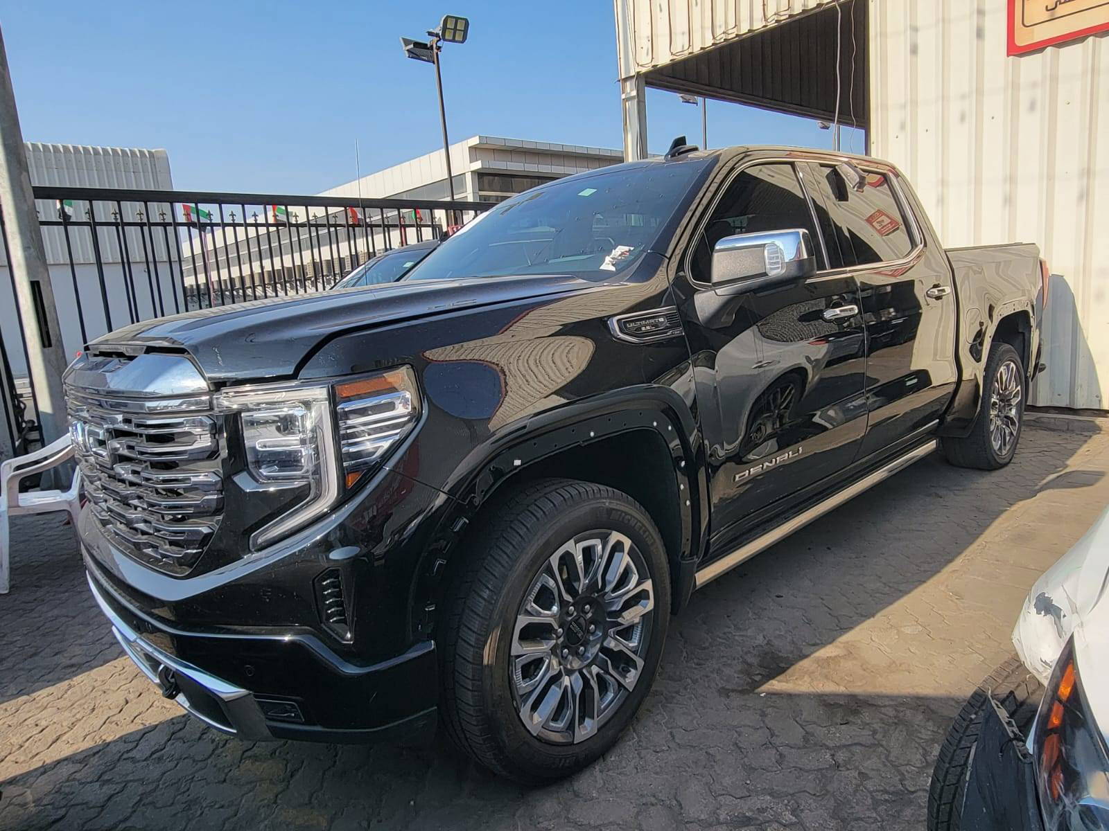 GMC SIERRA 2023 - Marhaba Auction Used Cars - Image 3