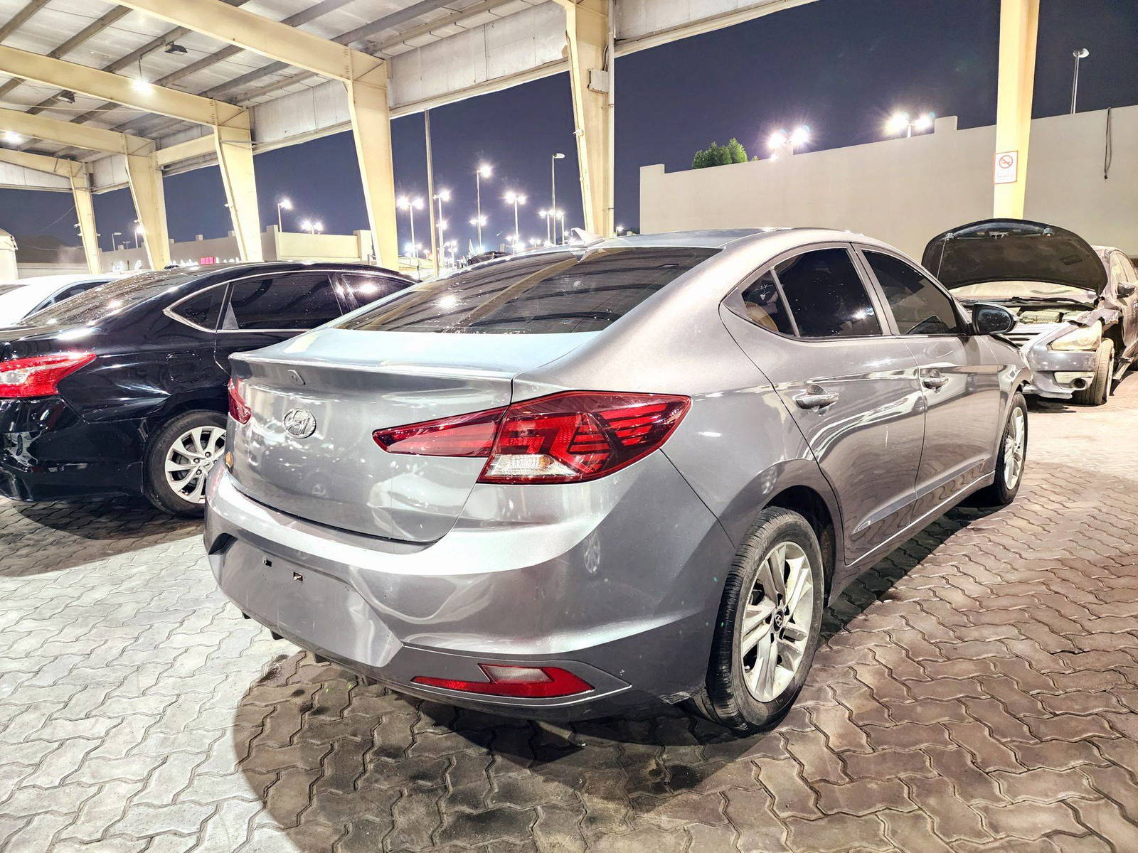 2019 HYUNDAI ELANTRA — 103209 Miles — Lot FXKU743001 — Souq - Marhaba Auctions Used Cars - Image 3