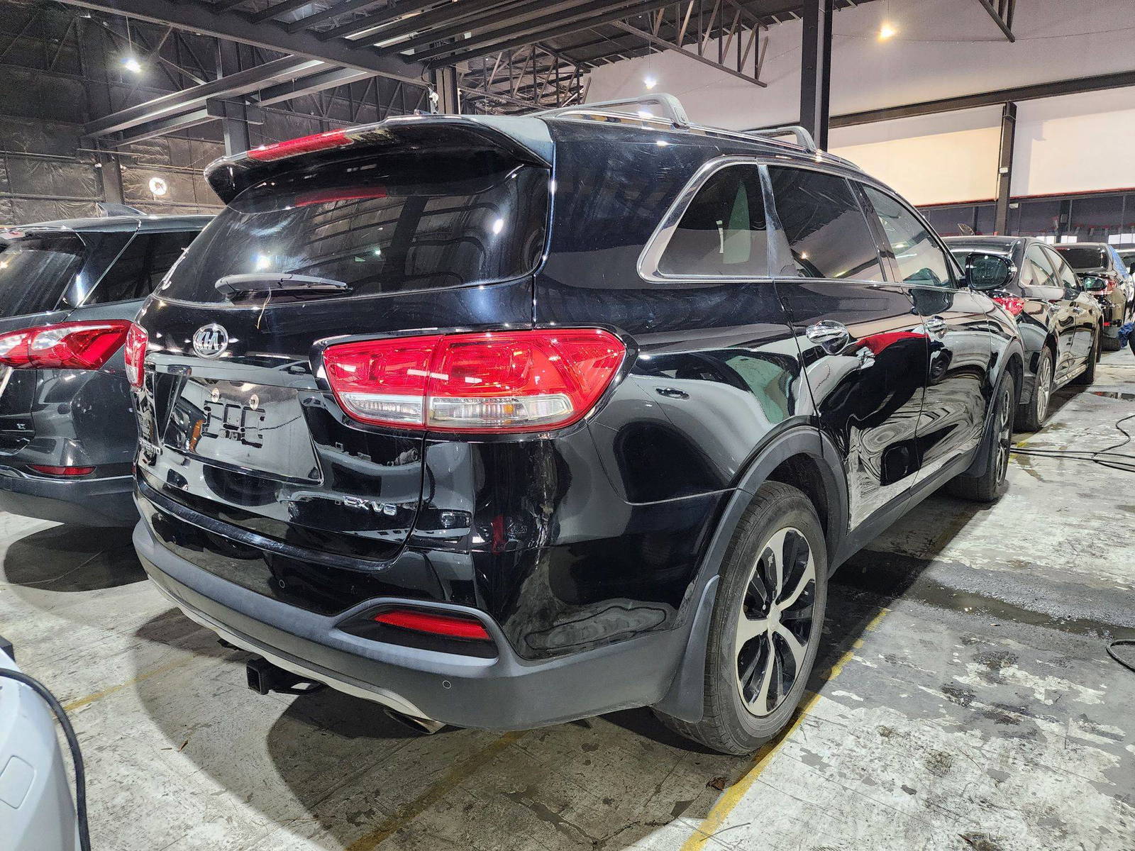 2017 KIA SORENTO — 136966 Miles — Lot 302721 — Al Quoz - Marhaba Auctions Used Cars - Image 5