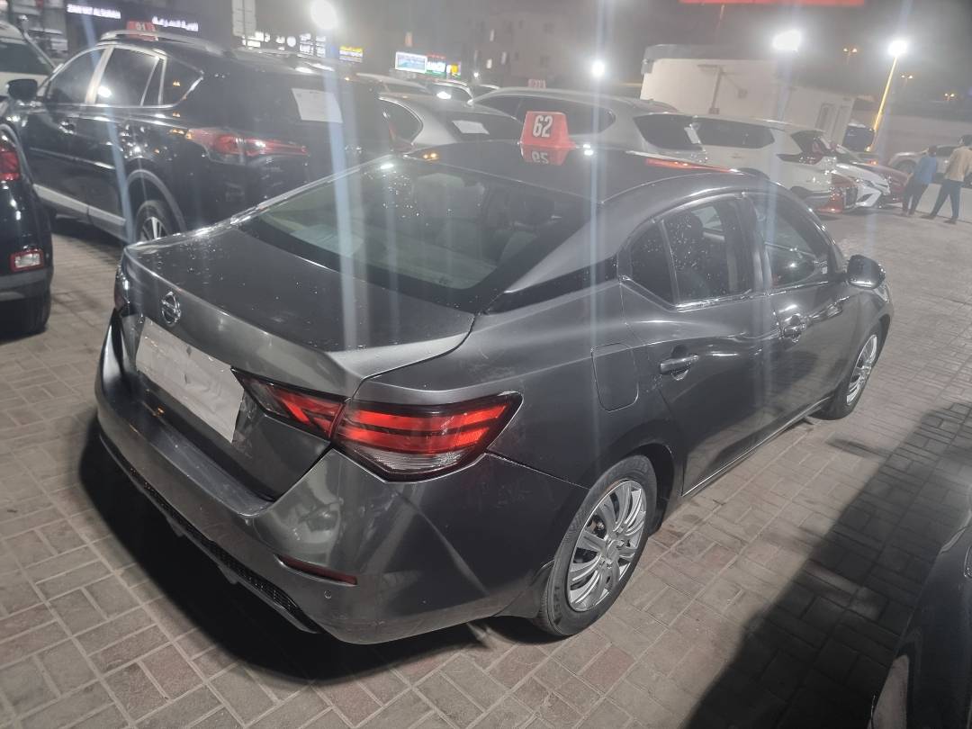 2020 NISSAN SENTRA — 116575 KM — Lot LY284039 — Ind. 12 - Marhaba Auctions Used Cars - Image 3