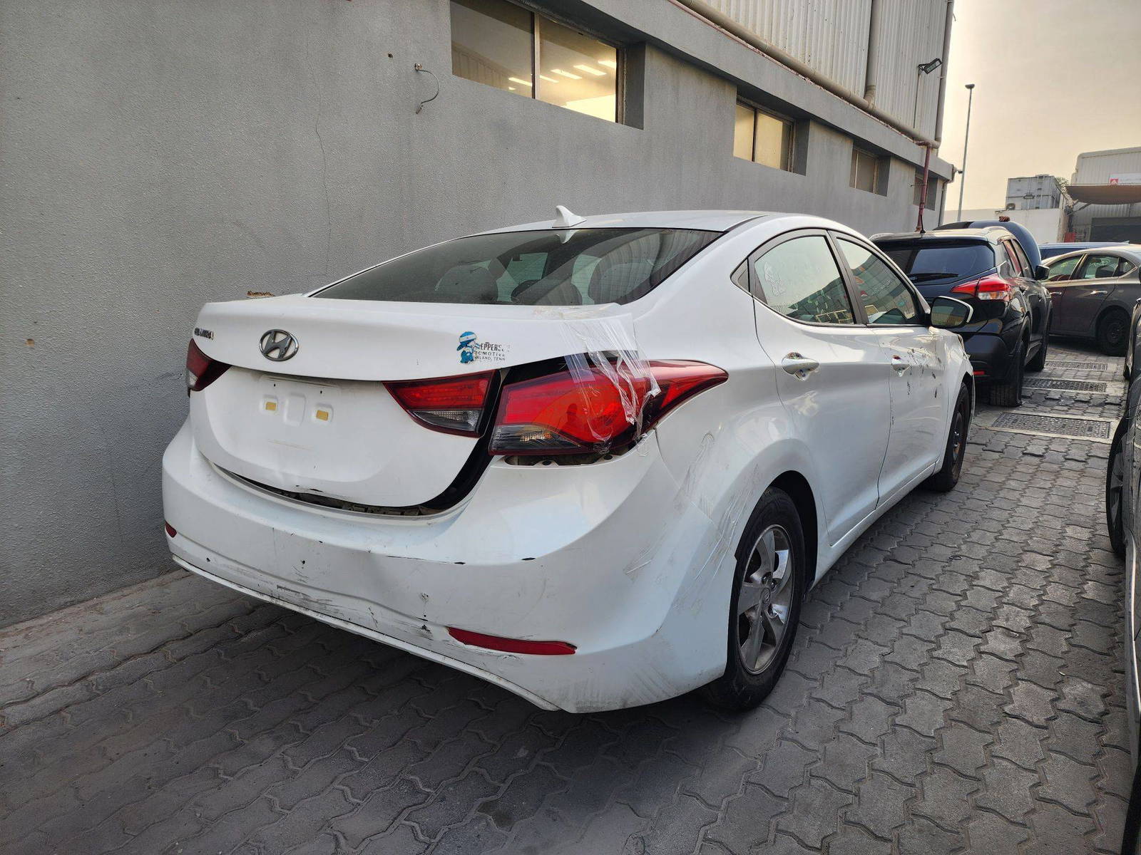 2014 HYUNDAI ELANTRA — 171378 Miles — Lot 41965484 — Main - Marhaba Auctions Used Cars - Image 5