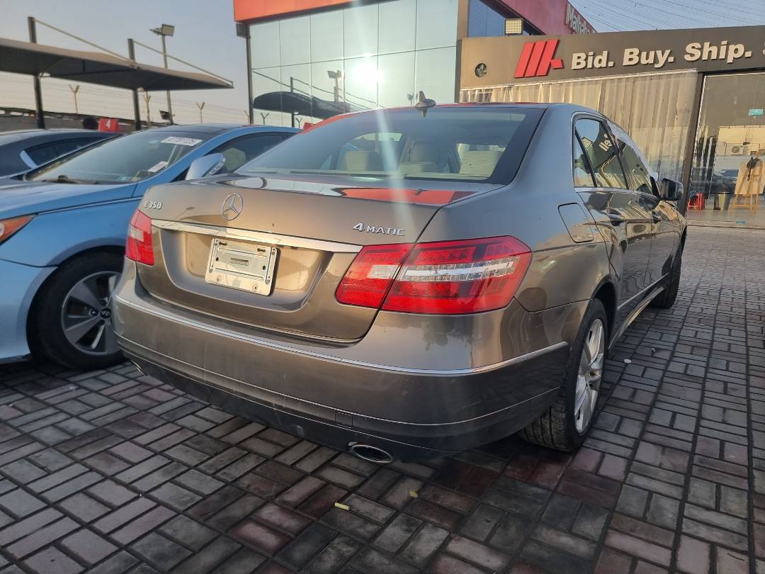 2011 MERCEDES BENZ E 350 — 95220 Miles — Lot 354740 — Ind. 12 - Marhaba Auctions Used Cars - Image 5