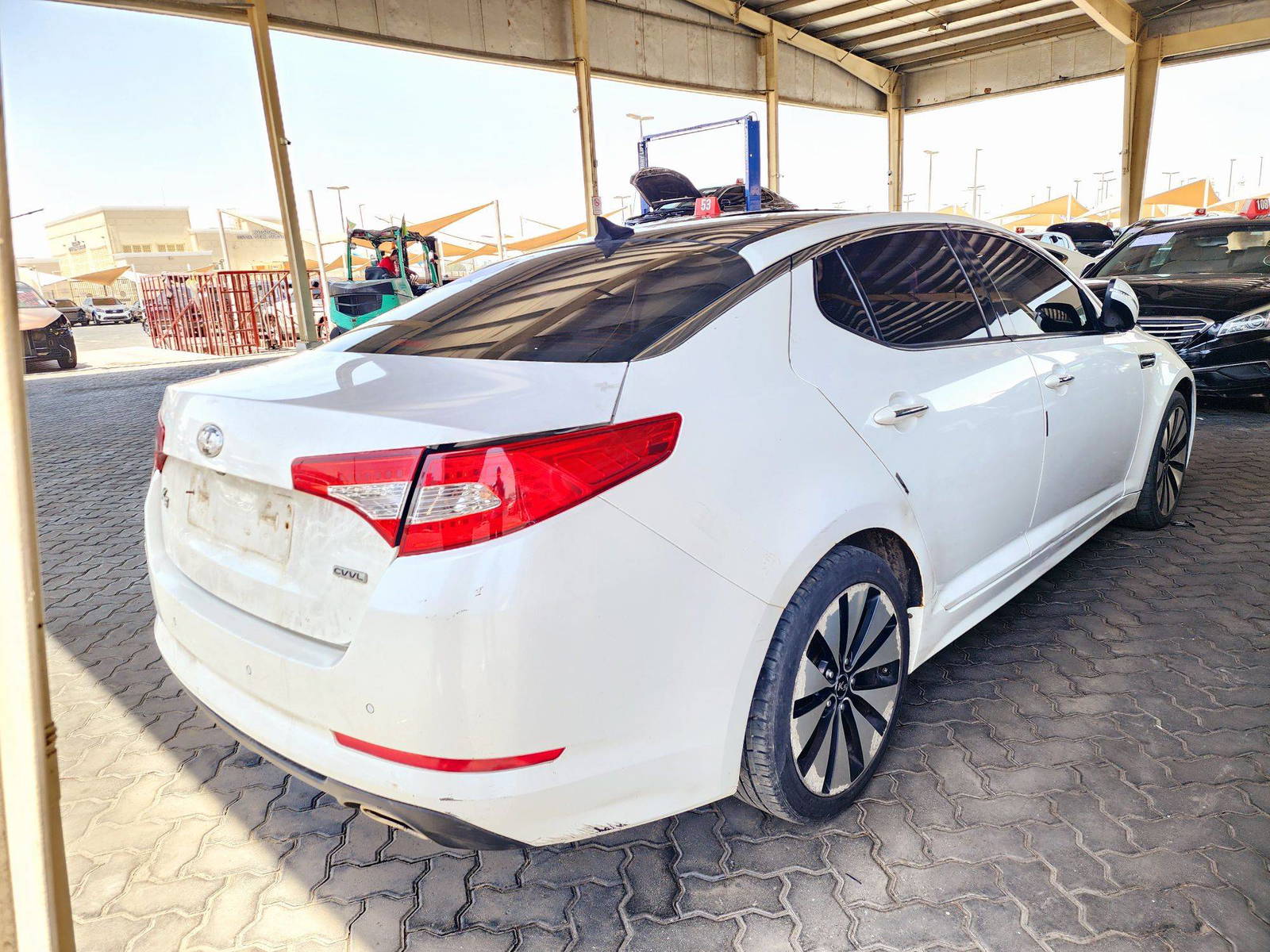 2013 KIA K5 — 255203 KM — Lot 344212 — Souq - Marhaba Auctions Used Cars - Image 4