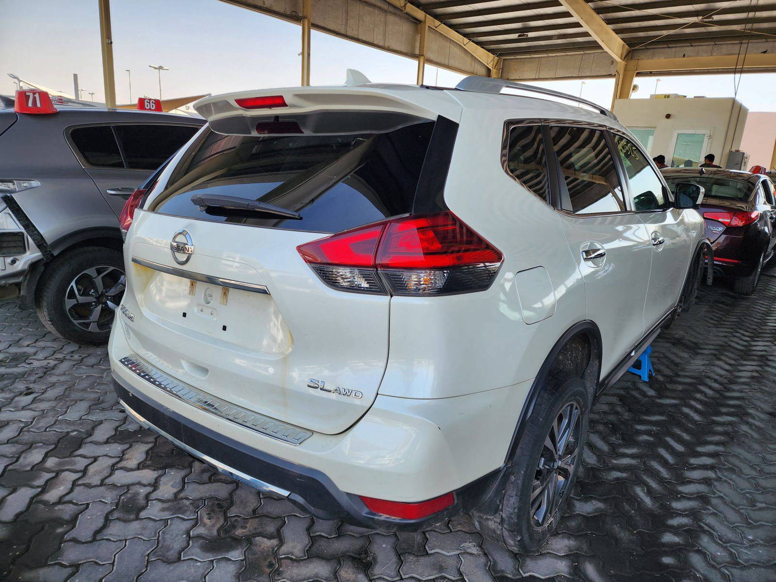 2017 NISSAN ROGUE — 133910 Miles — Lot 37960585 - Marhaba Auctions Used Cars - Image 4