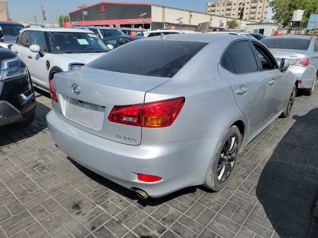 2007 LEXUS IS 250 — 242861 KM — Lot 5032062 — Main - Marhaba Auctions Used Cars - Image 4