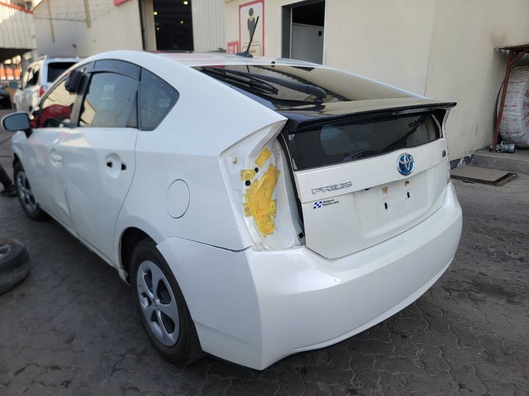 2015 TOYOTA PRIUS — 152137 Miles — Lot 6F1899104 — Main - Marhaba Auctions Used Cars - Image 3