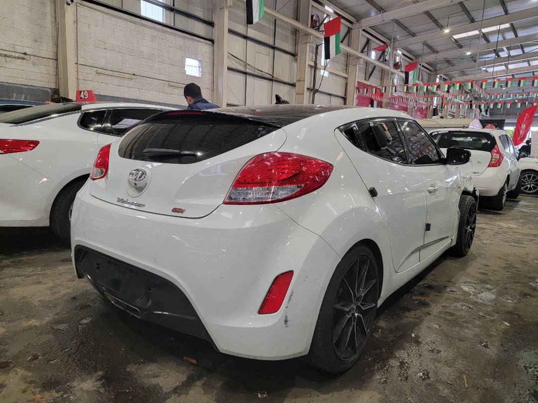 2013 HYUNDAI VELOSTER — 147386 KM — Lot 108060 — Main - Marhaba Auctions Used Cars - Image 4