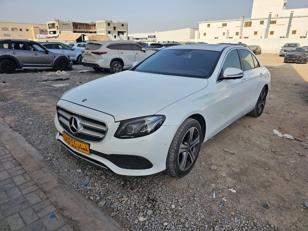 MERCEDES BENZ E-300 2018 view 2