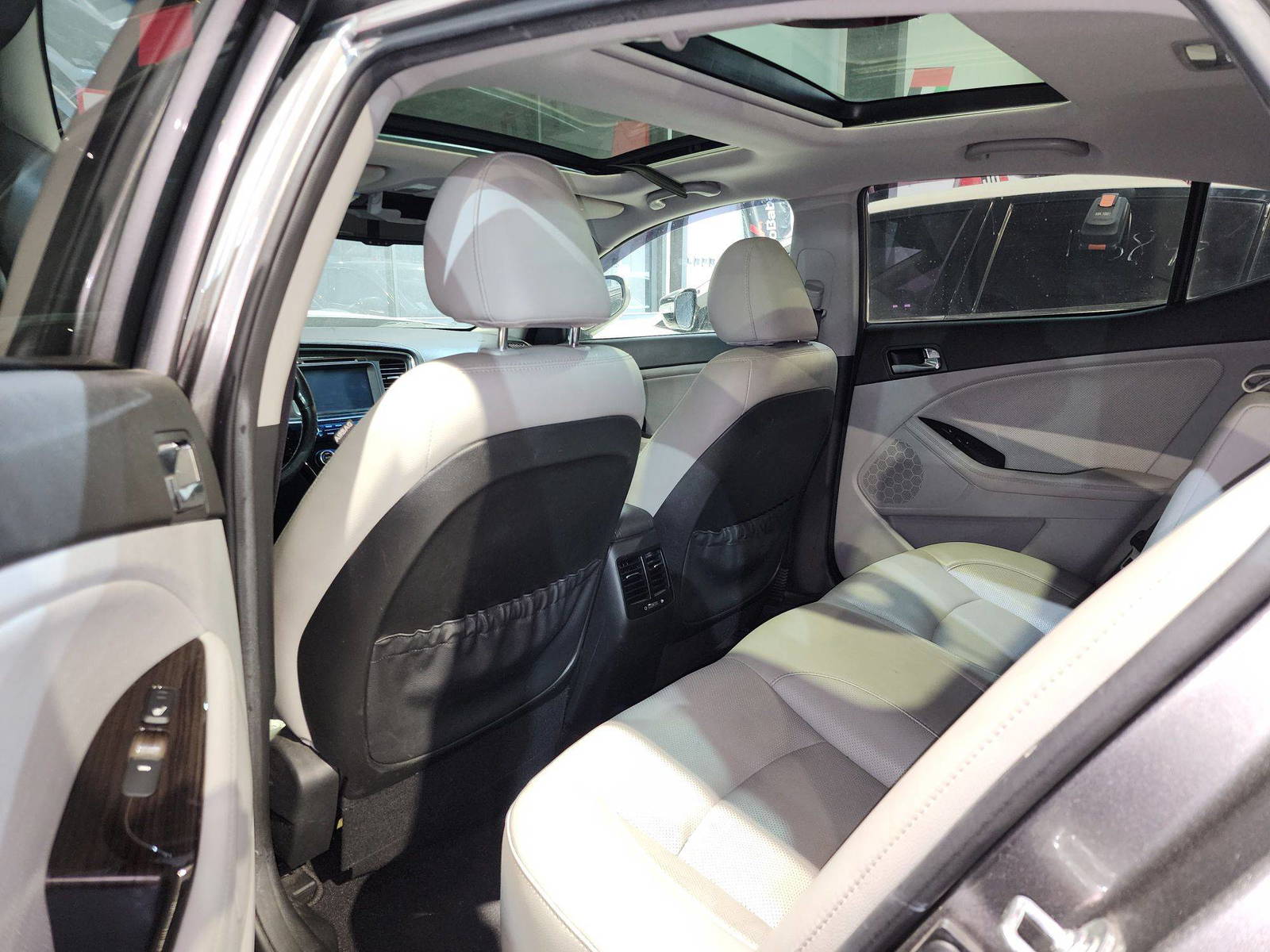2015 KIA OPTIMA — 149199 Miles — Lot 385956 — Al Quoz - Marhaba Auctions Used Cars - Image 5