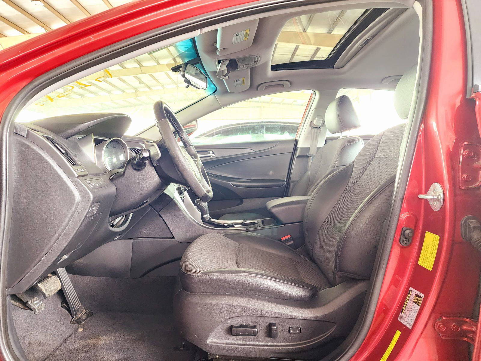 2013 HYUNDAI SONATA — 188839 Miles — Lot H524514 — Souq - Marhaba Auctions Used Cars - Image 9