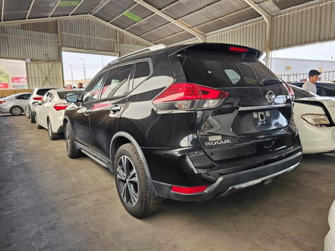 2017 NISSAN ROGUE at Marhaba Auctions