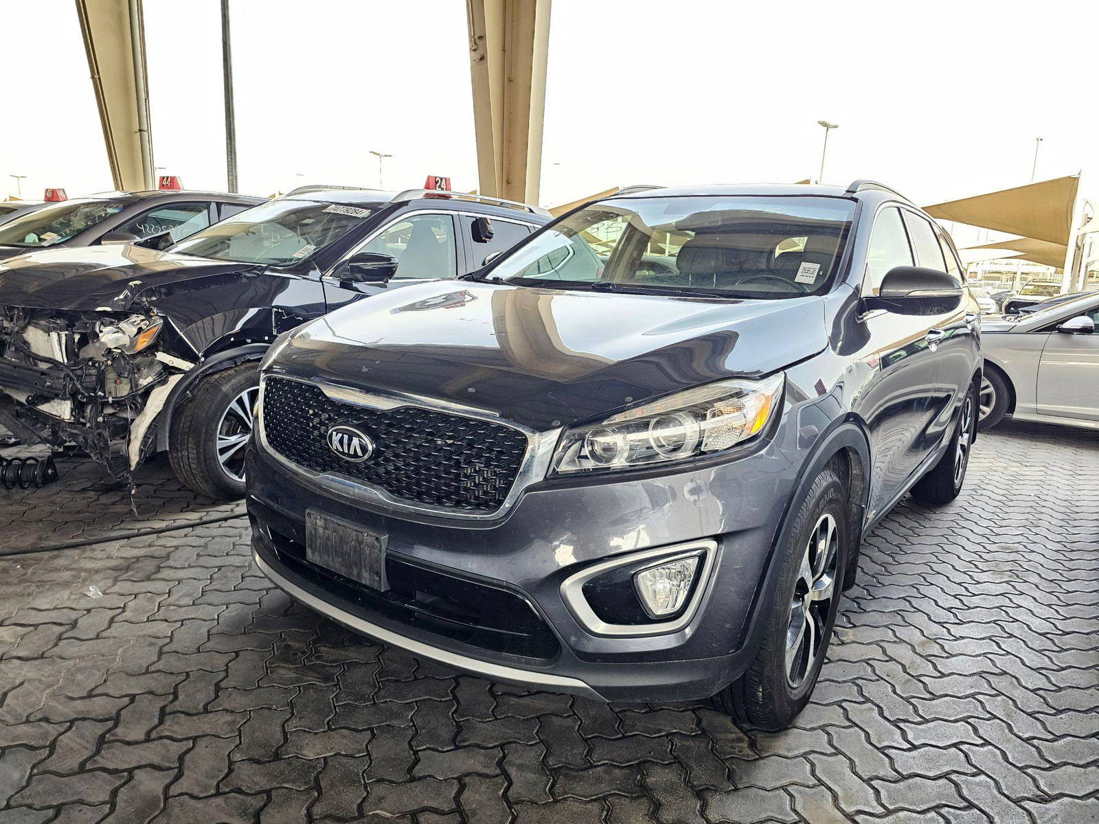 2016 KIA SORENTO — 163724 KM — Lot 12308185 — Souq - Marhaba Auctions Used Cars - Image 5