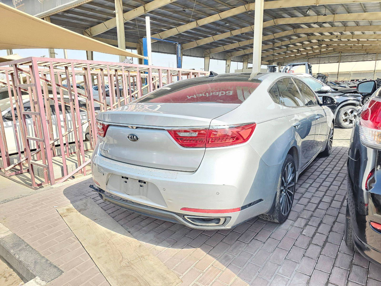 2018 KIA CADENZA — 141995 Miles — Lot 62168395 — Main - Marhaba Auctions Used Cars - Image 5