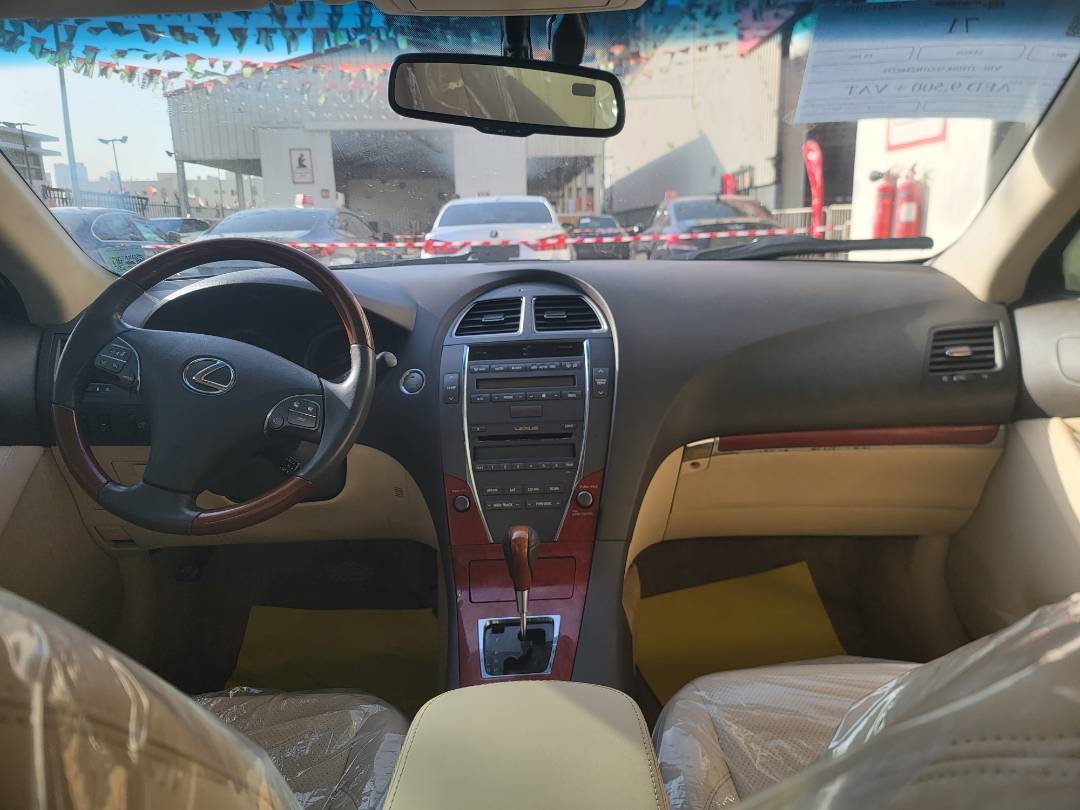 2011 LEXUS ES 350 — 176283 Miles — Lot 77442693 — Souq - Marhaba Auctions Used Cars - Image 8