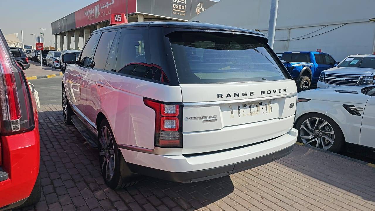 2014 LAND ROVER RANGE ROVER VOGUE — 246795 KM — Lot EA130937 — Souq - Marhaba Auctions Used Cars - Image 13