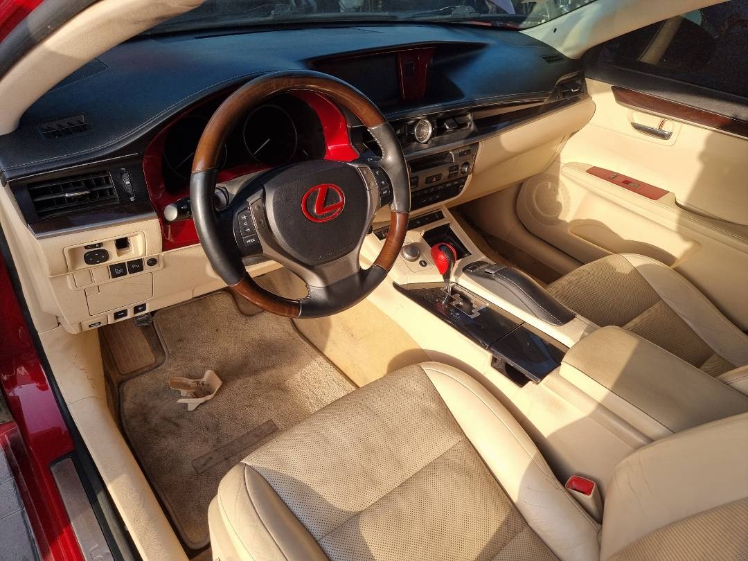 2013 LEXUS ES 350 — 172370 Miles — Lot 024049 — Ind. 12 - Marhaba Auctions Used Cars - Image 8