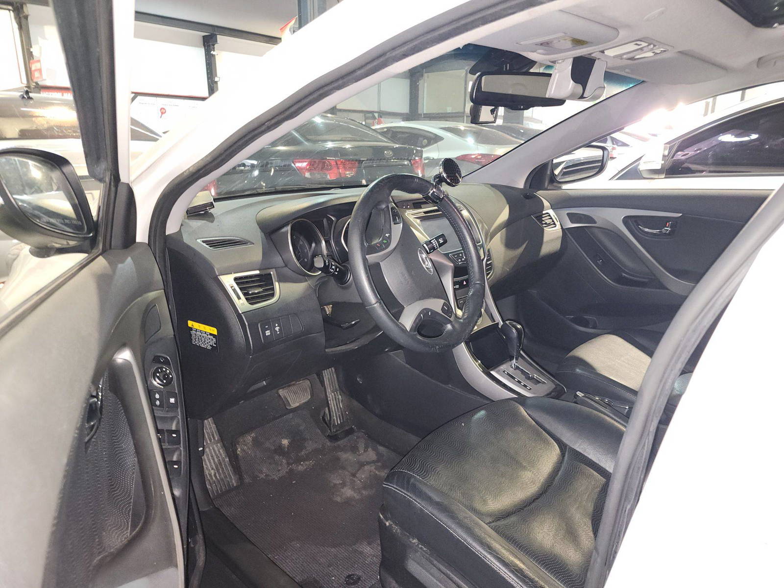 HYUNDAI AVANTE 2012 - Marhaba Auction Used Cars - Image 9