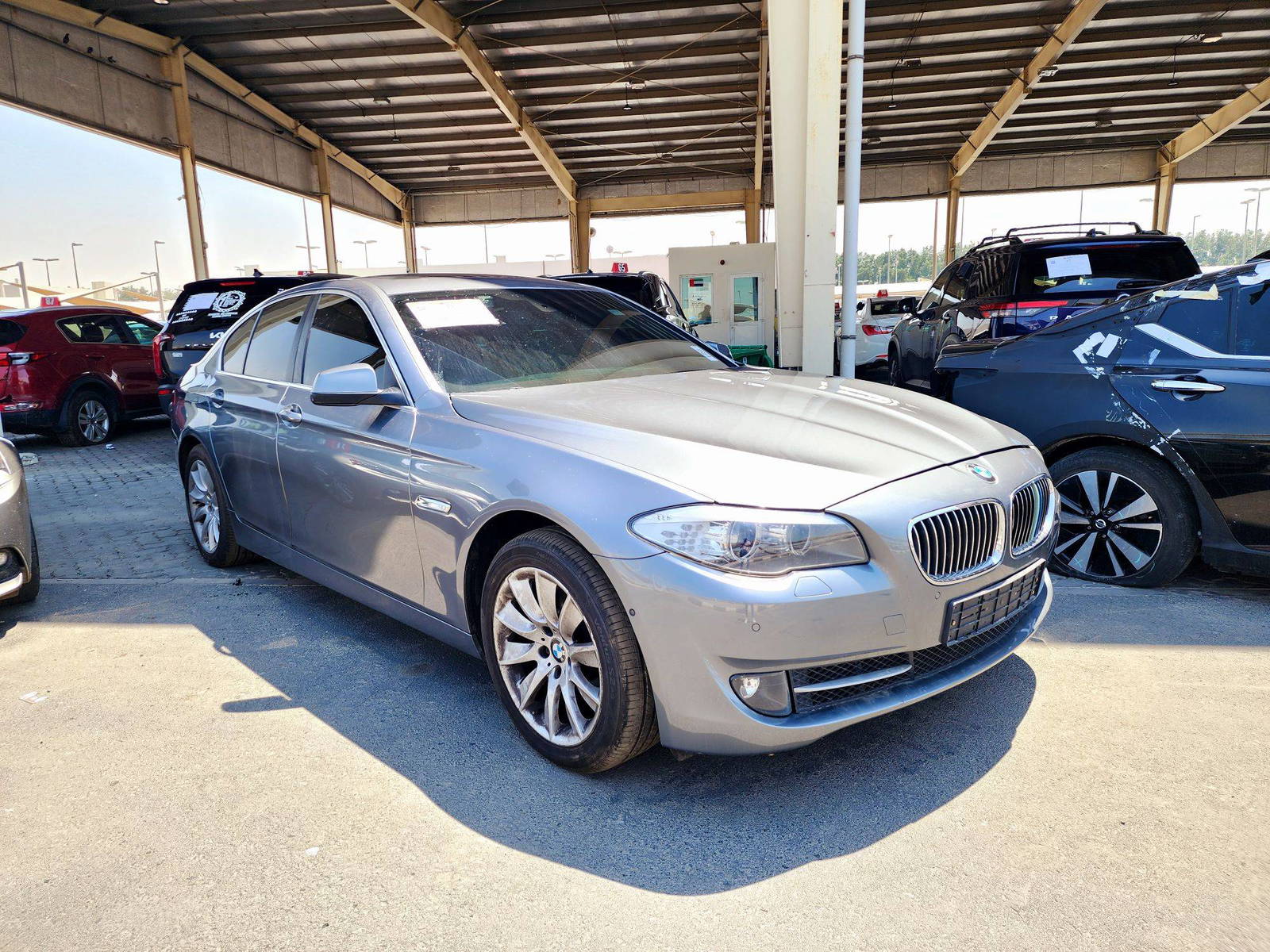 2013 BMW 528i — 116188 KM — Lot W44687 — Souq - Marhaba Auctions Used Cars - Image 4