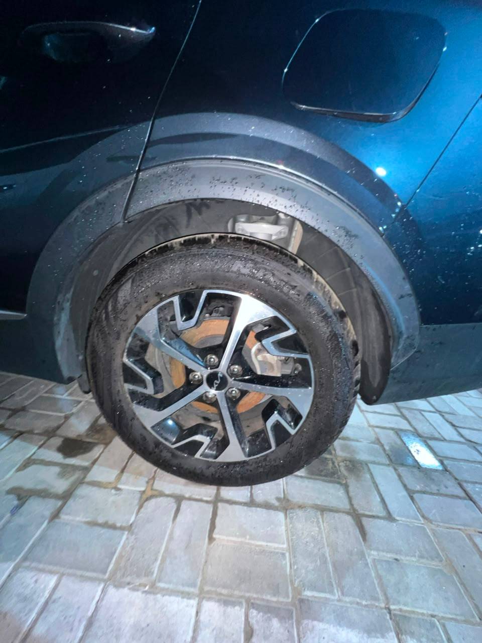 KIA SPORTAGE 2023 view 2