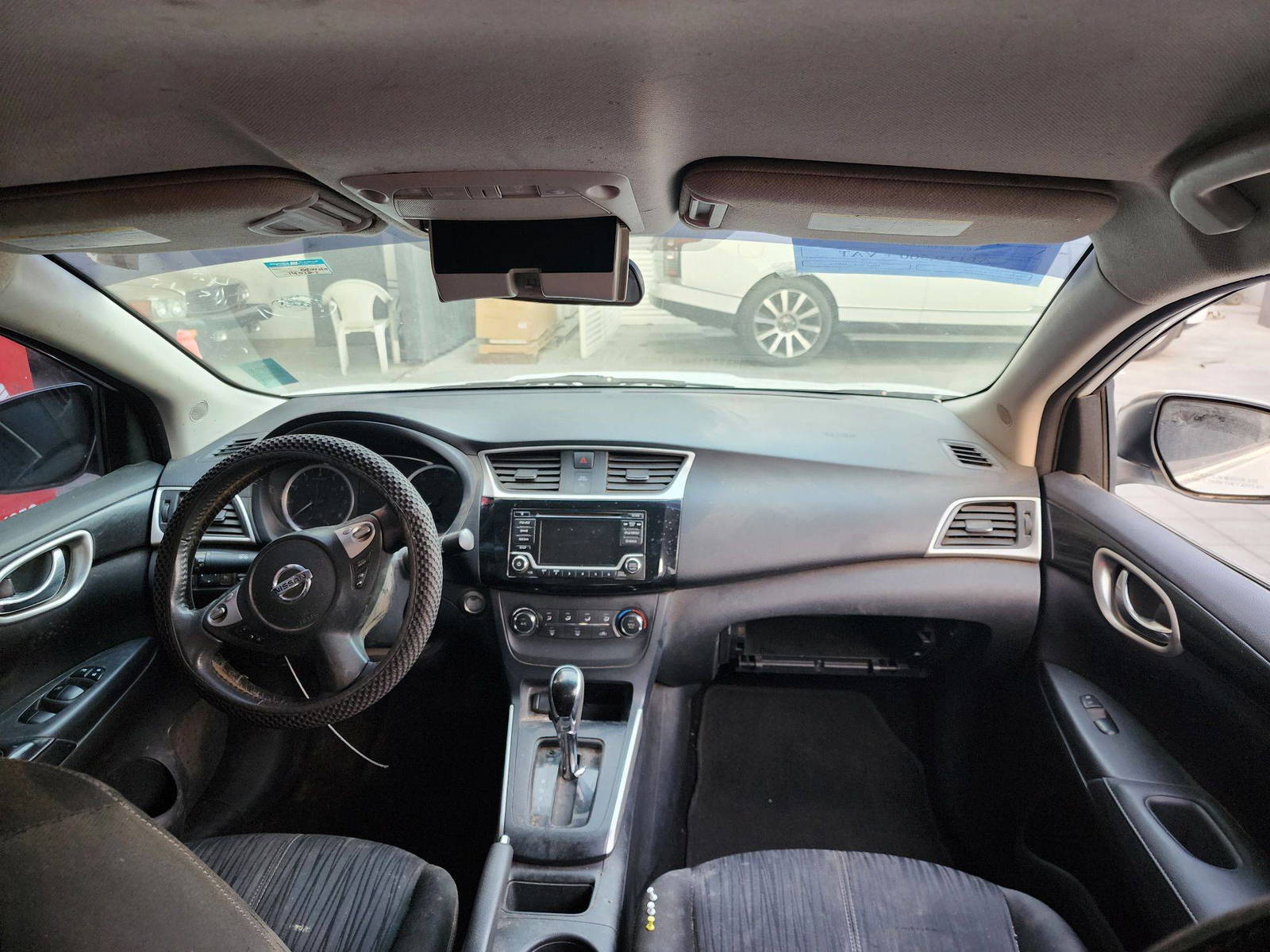 2017 NISSAN SENTRA — 140121 Miles — Lot 336952 — Al Quoz - Marhaba Auctions Used Cars - Image 8