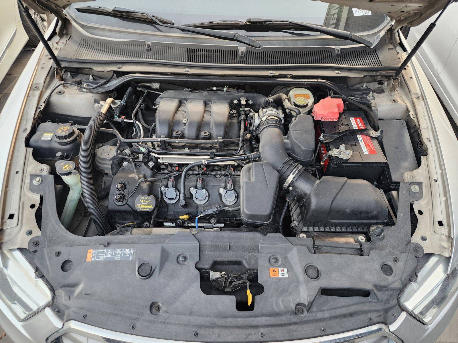 2013 FORD TAURUS — 207745 KM — Lot 135420 — Al Quoz - Marhaba Auctions Used Cars - Image 13